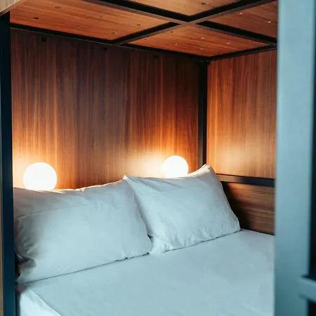 Hotel Jost Centre Gare Saint Jean 3*